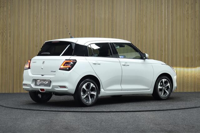 Suzuki SWIFT 1.2 Automaat Style Smart Hybrid | Nieuw uit vooraad Leverbaar! | Adaptive-cruise | Camera | Clima | Parkeerhulp | Navigatie | Apple Carplay & Android Auto | Keyless | Stoelverwarming | Dodehoekdetectie