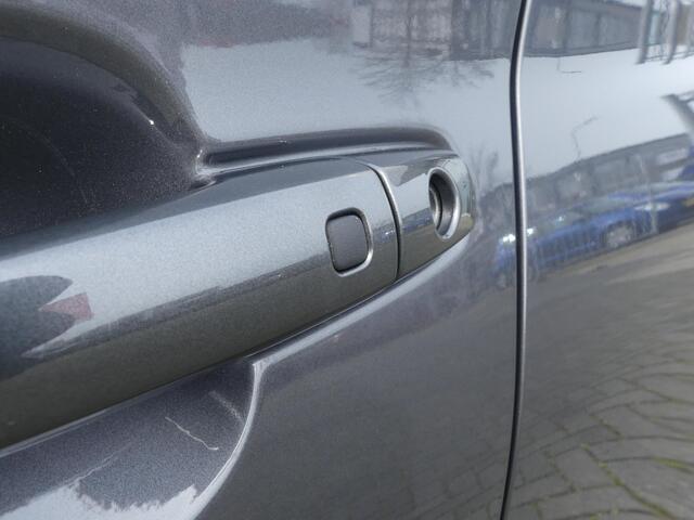 Suzuki SWIFT 1.2 Style Smart Hybrid NIEUW uit voorraad leverbaar! Prijs is RIJKLAAR!