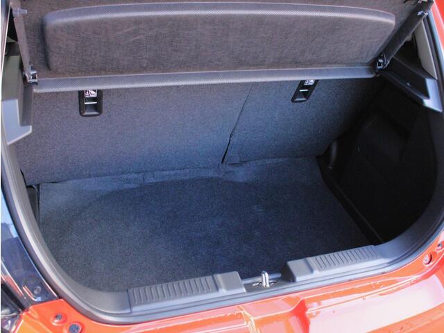 Suzuki SWIFT 1.2 Style Smart Hybrid All-Seasons, Adaptieve Cruise en Climate Control, Elektrisch Inklapbare Spiegels, Carplay/Android Auto