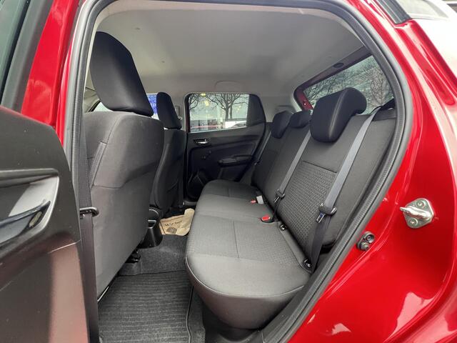 Suzuki SWIFT 1.2 Select Smart Hybrid CVT Automaat | CarPlay/Android | Navigatie | Achteruitrijcamera + parkeersensoren achter | Stoelverwarming