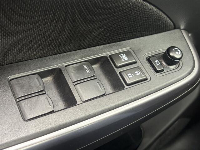 Suzuki SWIFT 1.2 Style CVT AUTOMAAT Smart Hybrid NL Auto Bi-Tone Keyless Carplay Navi Clima Cruise