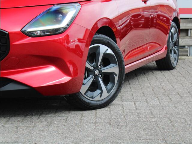 Suzuki SWIFT 1.2 Style Smart Hybrid Navigatie, Stoelverwarming, Achteruitrijcamera, Cruise Control Adaptief