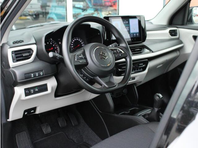 Suzuki SWIFT 1.2 AVB Black Edition Smart Hybrid 16" Lichtmetalen Velgen, All-Seasons, Carplay/Android Auto, Achteruitrijcamera, Keyless Go