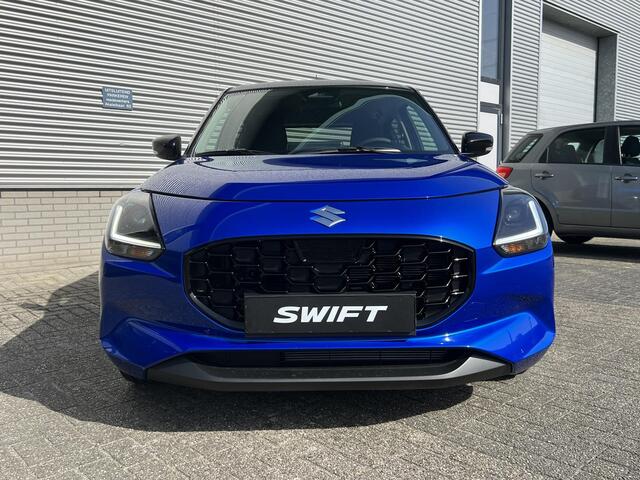 Suzuki SWIFT 1.2 Style Smart Hybrid | Nieuw!! | Meest Luxe Uitvoering | Apple Carplay & Android Auto | Adaptieve Cruise Control | Lichtmetalen Velgen | Climate Control