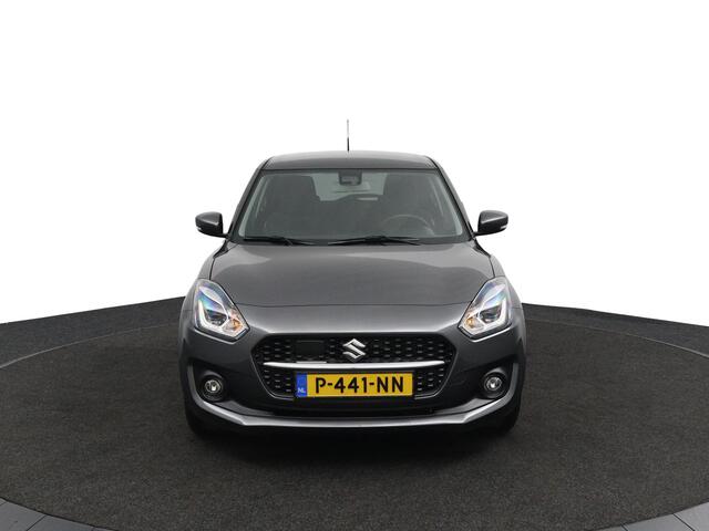 Suzuki SWIFT 1.2 Style Smart Hybrid | Trekhaak | Dodehoek Detectie | Navigatie | Stoelverwarming | Cruise Control |