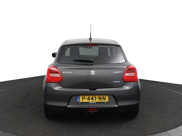 Suzuki SWIFT 1.2 Style Smart Hybrid | Trekhaak | Dodehoek Detectie | Navigatie | Stoelverwarming | Cruise Control |