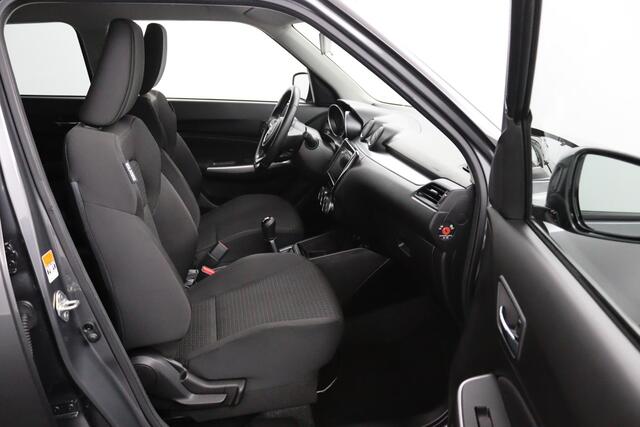 Suzuki SWIFT 1.2 Style Smart Hybrid | Trekhaak | Dodehoek Detectie | Navigatie | Stoelverwarming | Cruise Control |