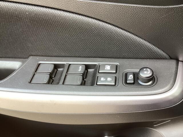 Suzuki SWIFT 1.2 Stijl Smart Hybrid Airco/Clima Camera LM velgen Navi/Carplay Rijklaar incl garantie stoelverwarming Dode hoek herkening Adaptive cruise control