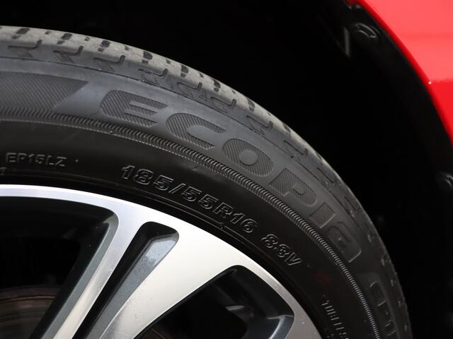 Suzuki SWIFT 1.2 Style Smart Hybrid | BTW Voertuig | Stoelverwarming | Achteruitrijcamera | Onderweg-naar-dealer