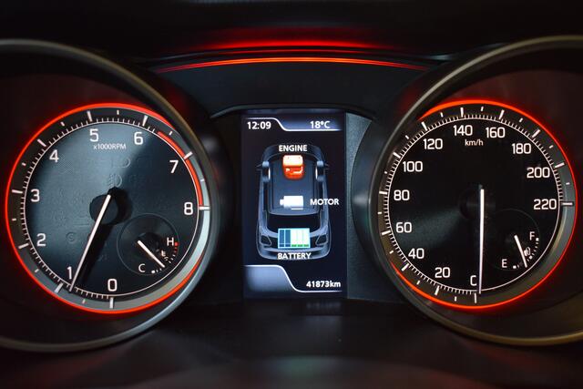 Suzuki SWIFT 1.2 Style Smart Hybrid | Navigatie | Camera | Sensoren | Stoelverwarming | Cruise Control | 16 inch LM