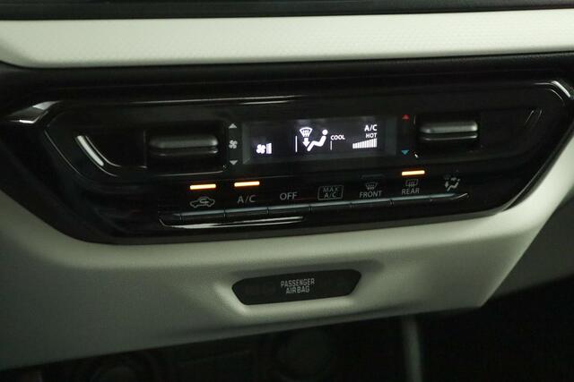 Suzuki SWIFT 1.2 Comfort Smart Hybrid | Airco | Cruise control adaptive | Navigatie | Camera | Keyless entry & start |