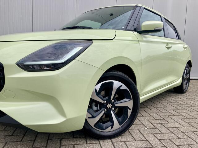 Suzuki SWIFT 1.2 Style Smart Hybrid Navigatie, Climate Control, Adaptive Cruise Control, 16"Lm, Keyless Entry, Achteruitrijcamera