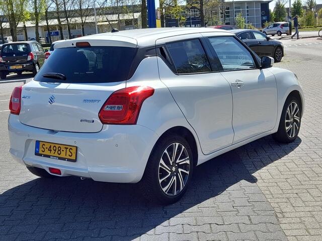 Suzuki SWIFT 1.2 STYLE SMART HYBR. KEYLESS ECC CAMERA CARPLAY NAVI ADD. CRUISE