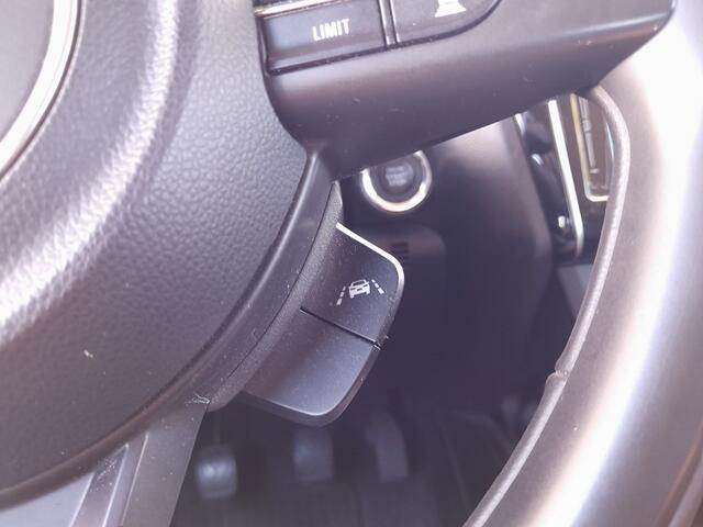 Suzuki SWIFT 1.2 STYLE SMART HYBR. KEYLESS ECC CAMERA CARPLAY NAVI ADD. CRUISE