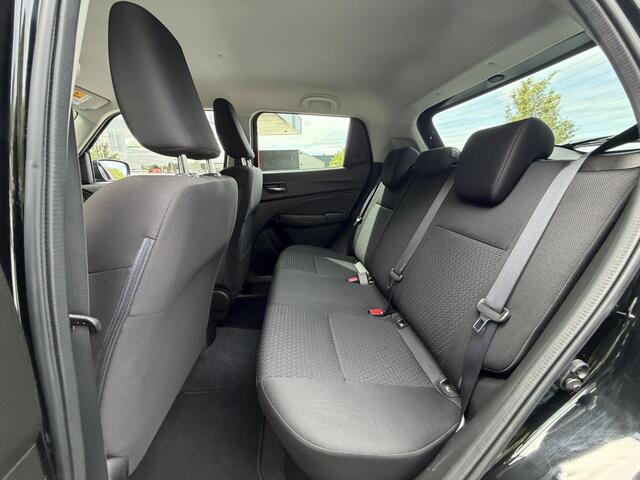 Suzuki SWIFT 1.0 Stijl Automaat 110PK | Achteruitrijcamera | Adaptieve Cruise Control | Climate Control | Carplay | Navigatie