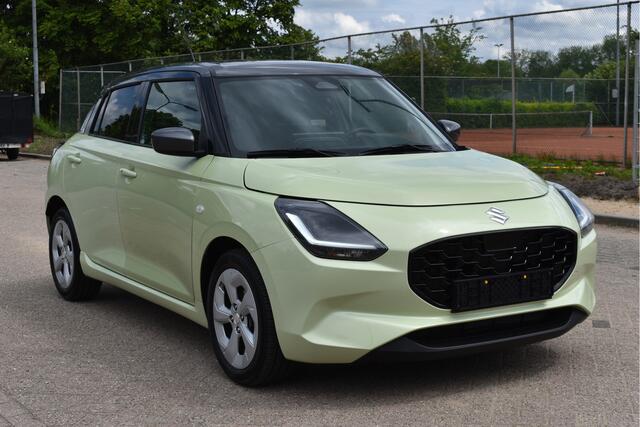 Suzuki SWIFT 1.2 Select Smart Hybrid Navigatie | Camera | Airco | LM Velgen | Stoelverwarming | Automaat |