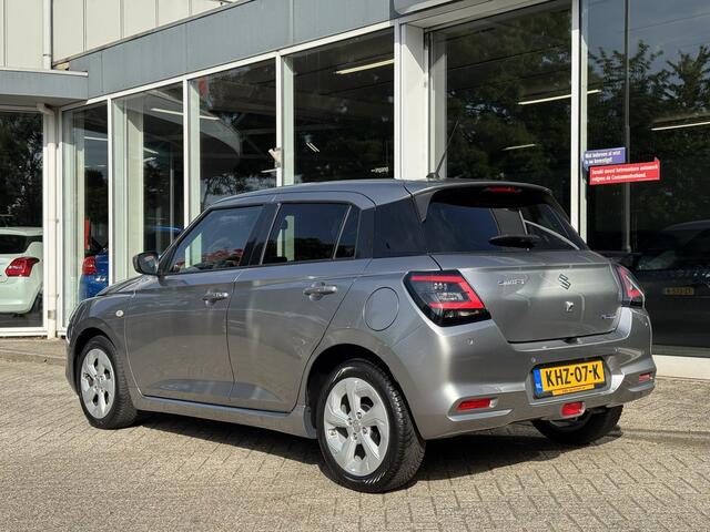 Suzuki SWIFT 1.2 Select Smart Hybrid * Achteruitrijcamera * Apple carplay * Stoelverwarming *