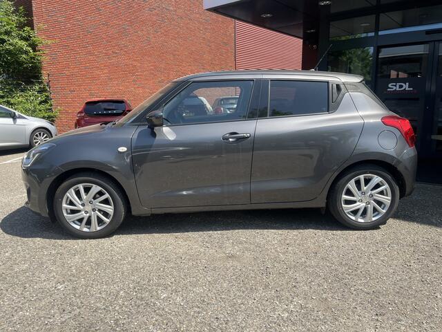Suzuki SWIFT 1.2 Style Smart Hybrid // ADAPT. CRUISE // LED // DODEHOEK // STOELVERWARMING // CAMERA+SENSOREN // APPLE-ANCROID AUTO //