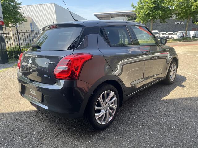 Suzuki SWIFT 1.2 Style Smart Hybrid // ADAPT. CRUISE // LED // DODEHOEK // STOELVERWARMING // CAMERA+SENSOREN // APPLE-ANCROID AUTO //