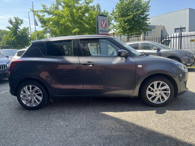 Suzuki SWIFT 1.2 Style Smart Hybrid // ADAPT. CRUISE // LED // DODEHOEK // STOELVERWARMING // CAMERA+SENSOREN // APPLE-ANCROID AUTO //