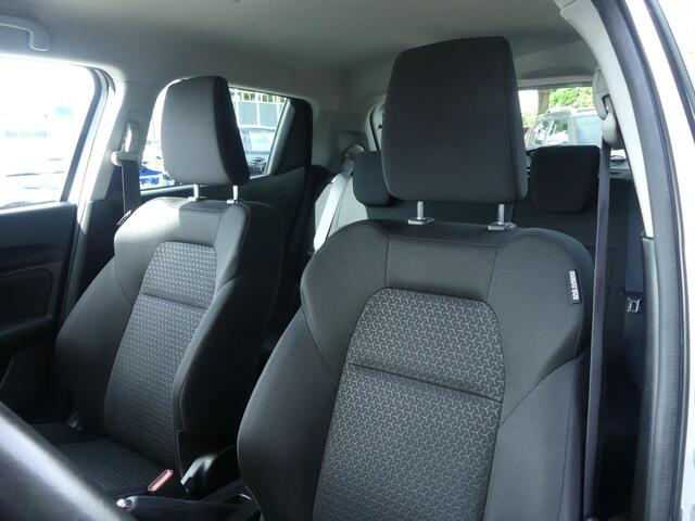 Suzuki SWIFT 1.2 Select TREKHAAK Dealer o.h. All Season Banden