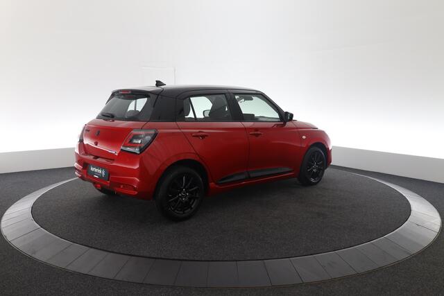 Suzuki SWIFT 1.2 Comfort Smart Hybrid | Blackline