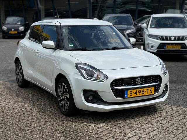 Suzuki SWIFT 1.2 STYLE SMART HYBR. KEYLESS ECC CAMERA CARPLAY NAVI ADD. CRUISE
