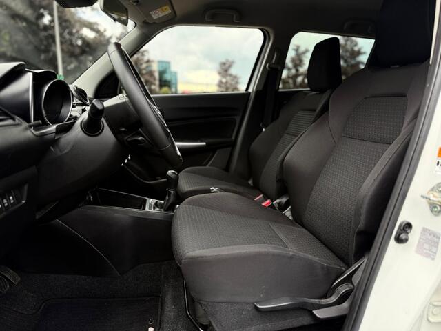 Suzuki SWIFT 1.2 STYLE SMART HYBR. KEYLESS ECC CAMERA CARPLAY NAVI ADD. CRUISE