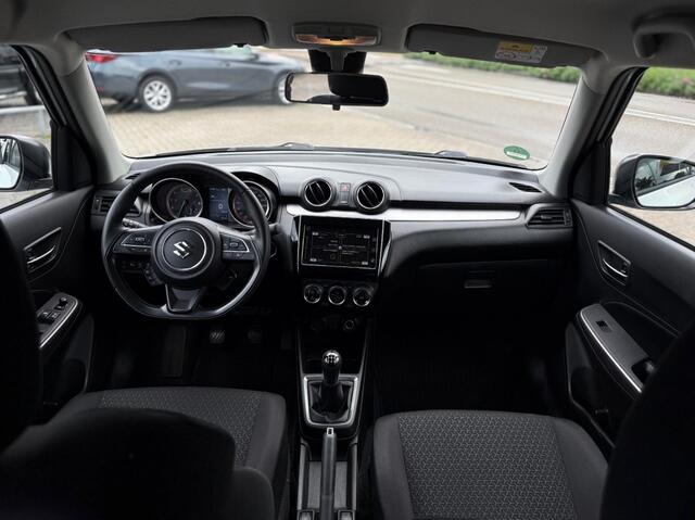 Suzuki SWIFT 1.2 STYLE SMART HYBR. KEYLESS ECC CAMERA CARPLAY NAVI ADD. CRUISE