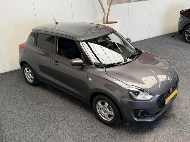 Suzuki SWIFT 1.2 5 DEURS AUTOMAAT SELECT SMART HYBRID NAVIGATIE APPLE CARPLAY- ACHTERUITRIJ CAMERA- AIRCO- STUURBEDIENING- ZEER MOOI !!
