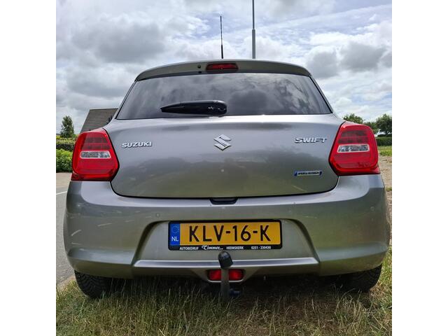 Suzuki SWIFT 1.2 Comfort Smart Hybrid Verwarmde stoelen, Trekhaak, Sportvelgen