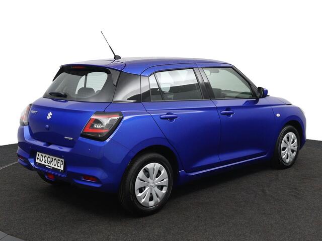 Suzuki SWIFT 1.2 Comfort Smart Hybrid | Super aanbieding! | ¤2.500,- korting! | Nieuwe Auto | Navigatie | Keyless Entry | Adaptieve Cruise control | Achteruitrijcamera | Parkeersensoren Achter |