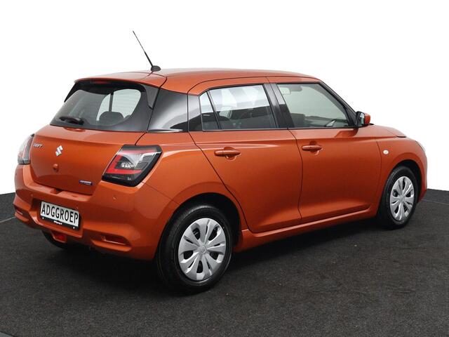 Suzuki SWIFT 1.2 Comfort Smart Hybrid | Super aanbieding! | ¤2.500,- korting! | Nieuwe Auto | Navigatie | Keyless Entry | Adaptieve Cruise control | Achteruitrijcamera | Parkeersensoren Achter |