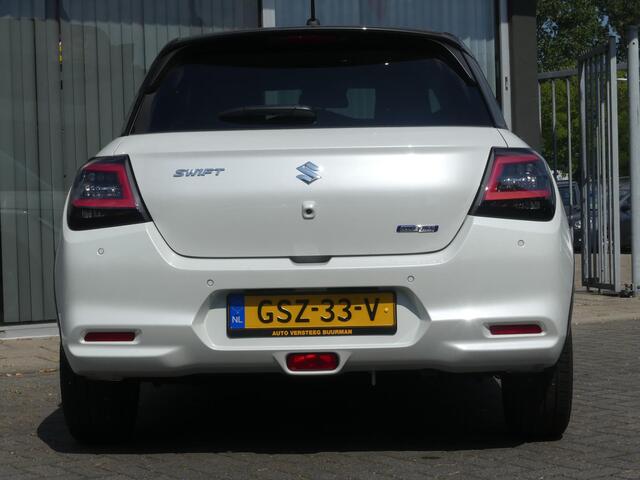 Suzuki SWIFT Style 1.2 Smart Hybrid 85PK CVT Automaat Two-Tone dak, Climate Control, Navigatie, Lichtmetalen velgen, Zwarte Wielkast randen