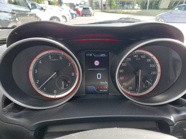 Suzuki SWIFT 1.2 STYLE SMART HYBR. KEYLESS CARPLAY ECC CAMERA NAVI ADD. CRUISE