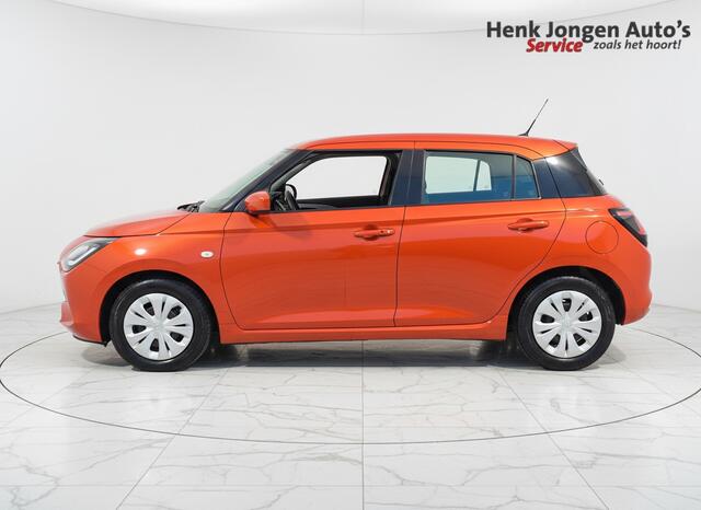 Suzuki SWIFT 1.2 Comfort Smart Hybrid uit 2025 Rijklaar + Fabrieksgarantie Henk Jongen Auto's in Helmond, al 50 jaar service zoals 't hoort!