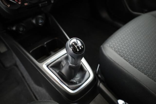Suzuki SWIFT 1.2 GT 90PK Smart Hybrid | Rijklaar! | Orig. NL | Stoelverwarming | NAV+App.Connect | Airco | Camera | Bluetooth | Elek. Ramen | Mistlampen | 5-deurs | V