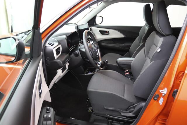 Suzuki SWIFT 1.2 Style Smart Hybrid | Black Rhino Pakket | Origineel NL | Climate Control | Dodehoek Detectie | Navigatie | Stoelverwarming |