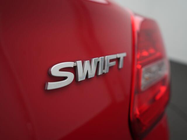 Suzuki SWIFT 1.2 Comfort Smart Hybrid - RIJKLAARPRIJS - All Seasonbanden - Adaptive Cruise Control - DAB - Multimediascherm