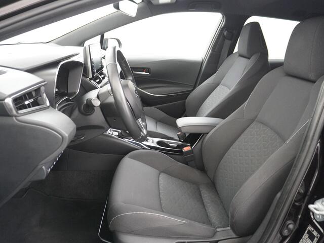 Suzuki Swace 1.8 Hybrid Trekh. Keyless Camera Adap.Cruise Parkeerhulp Stoel-/Stuurverw. Lane-dep. Bordherk. Blindspot Dab Navi Aut.Verlichting Regensensor PrivacyGlas Pdc Isofix Led Dakrails ArmsteunV+A Usb Ecc 16''LM Style