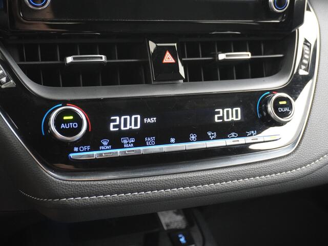 Suzuki Swace 1.8 Hybrid Trekh. Keyless Camera Adap.Cruise Parkeerhulp Stoel-/Stuurverw. Lane-dep. Bordherk. Blindspot Dab Navi Aut.Verlichting Regensensor PrivacyGlas Pdc Isofix Led Dakrails ArmsteunV+A Usb Ecc 16''LM Style