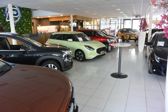 Suzuki Swace 1.8 Hybrid Style AUTOMAAT