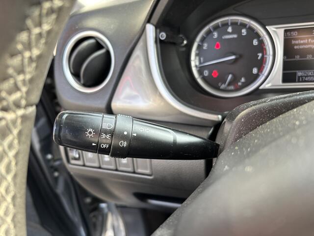 Suzuki VITARA 1.6 Exclusive Navi+BT+Camera+Carplay Stoelverwarming ECC-Airco Cr.Control Trekhaak17"LMV
