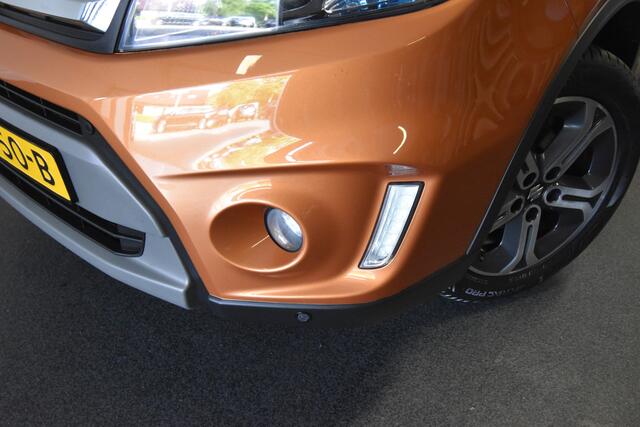 Suzuki VITARA 1.6 High Executive Allgrip , TREKHAAK , PANODAK , A UITRIJ CAM , PDC V+A , NAVI , CLIMATR ,