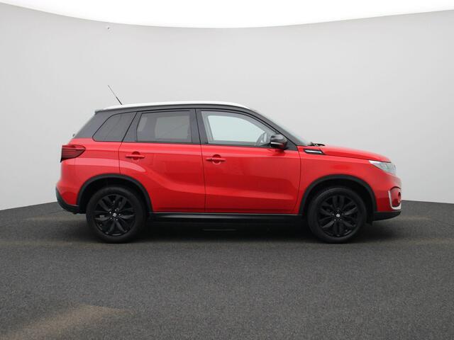 Suzuki VITARA 1.4 Boosterjet 130Pk Comfort Smart Hybrid | Navigatie | Climate Control | Cruise Control | Parkeersensoren met Camera | Stoelverwarming | Trekhaak | Bluetooth |