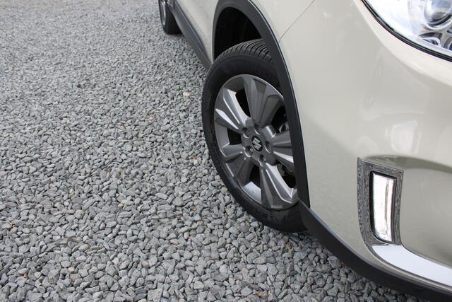 Suzuki VITARA 1.0 Boosterjet Select, Automaat, Trekhaak, Parkeersensoren en Navigatie