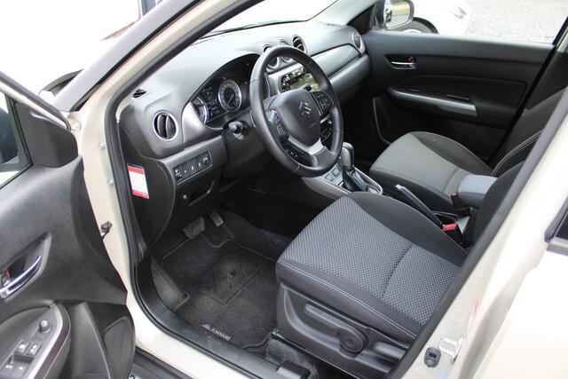 Suzuki VITARA 1.0 Boosterjet Select, Automaat, Trekhaak, Parkeersensoren en Navigatie