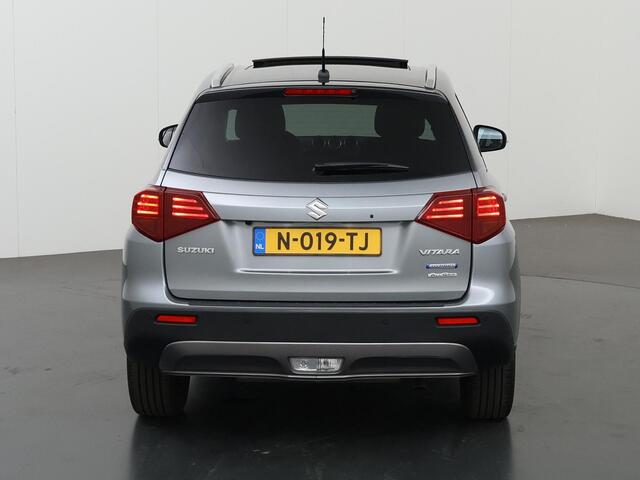 Suzuki VITARA 1.4 Boosterjet Select Smart Hybrid AllGrip | Panoramadak | Navigatie | Parkeercamera | Stoelverwarming/verkoeling | Keyless Go |