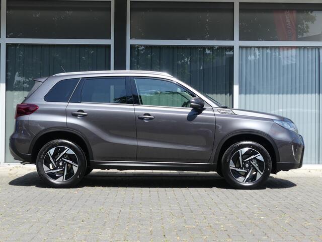 Suzuki VITARA Style 6 Jaar fabrieksgarantie! Nieuw uit voorraad leverbaar!