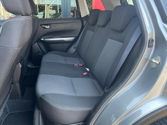 Suzuki VITARA 1.0 Boosterjet Select Automaat / Stoelverwarming / Afneembare trekhaak / 18'' LMV /